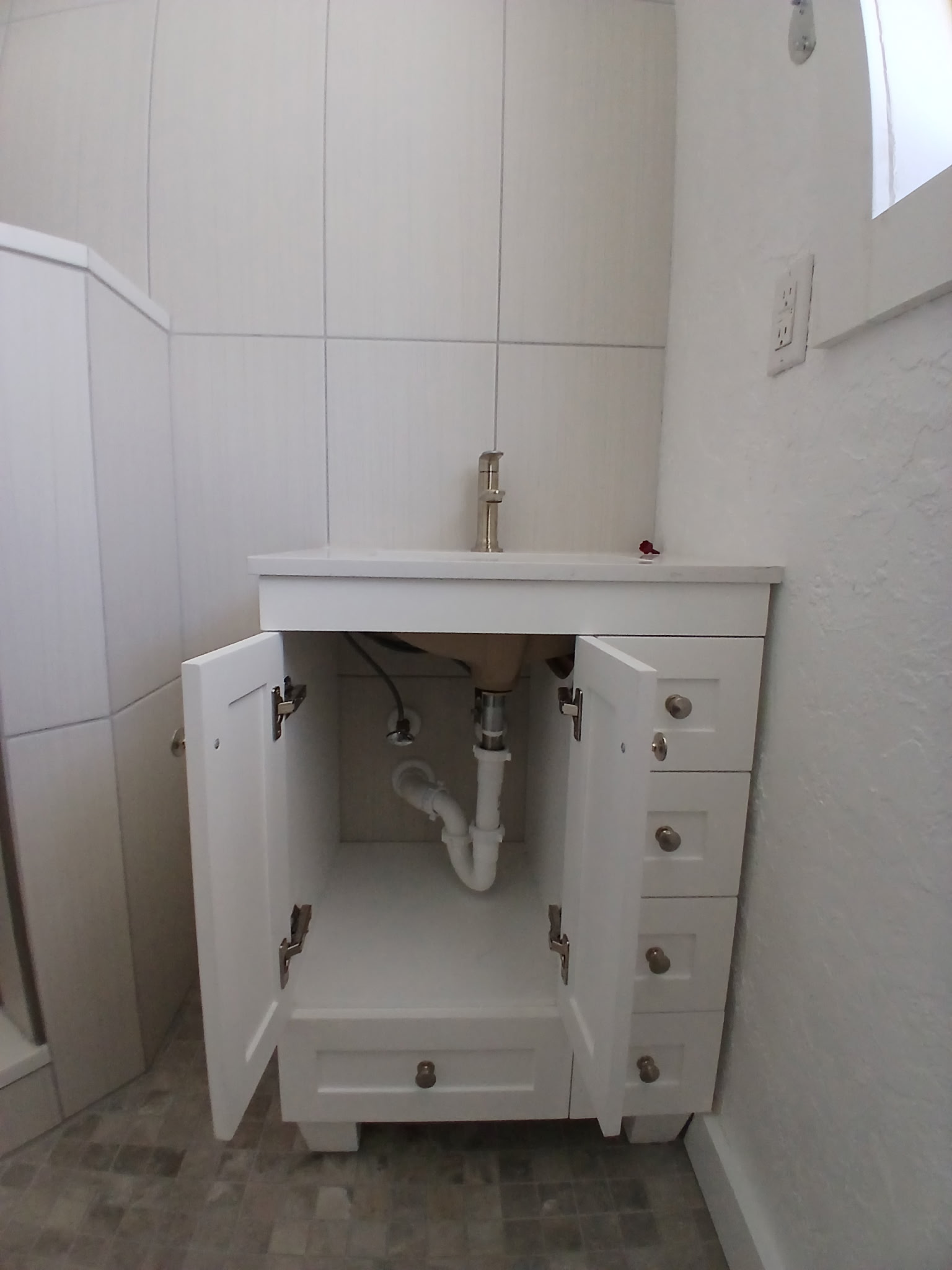 AMN vanity plumbing